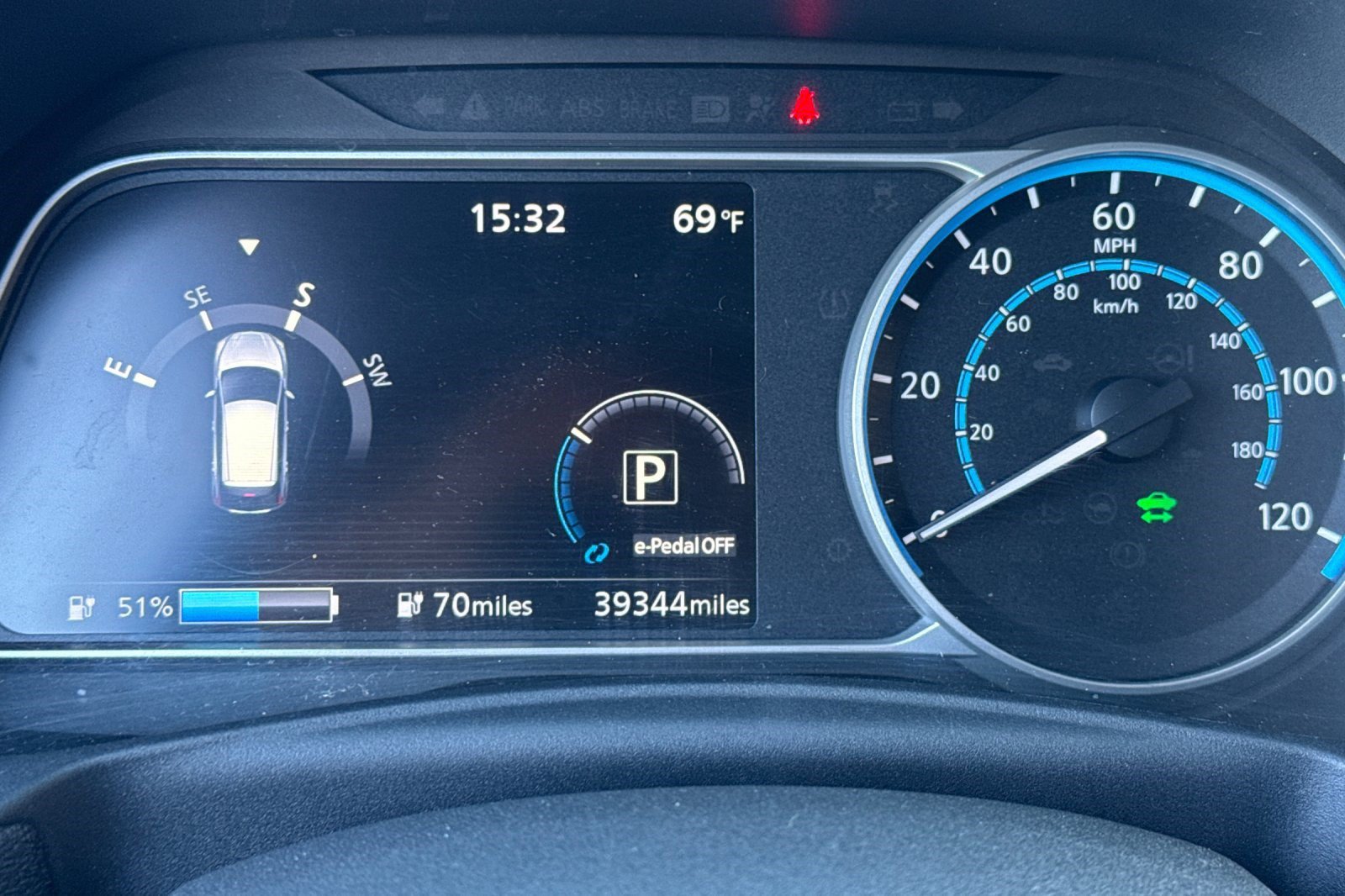 Used 2018 Nissan Leaf SV w/ SV Technology Package FWD image 23