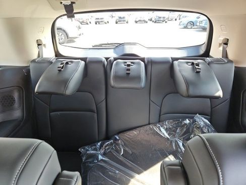 New 2025 Nissan Pathfinder Platinum image 18