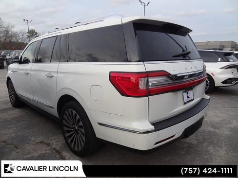 Used 2021 Lincoln Navigator L Reserve w/ Luxury Package image 4