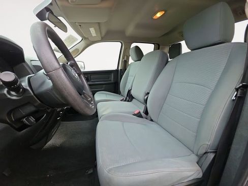 Used 2017 RAM 1500 Express image 9