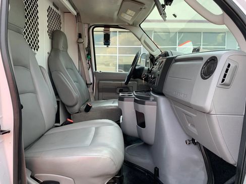 Used 2018 Ford E-350 and Econoline 350 Super Duty RWD image 23