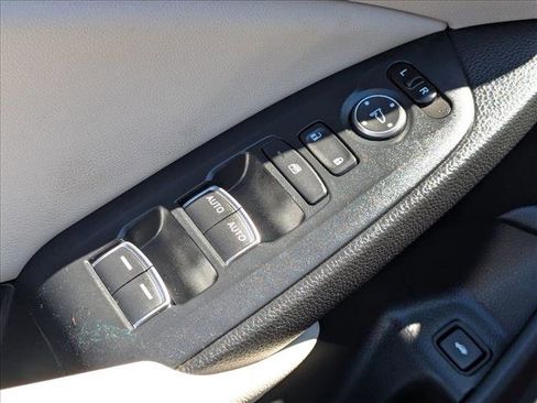 Used 2020 Honda Accord Touring image 10