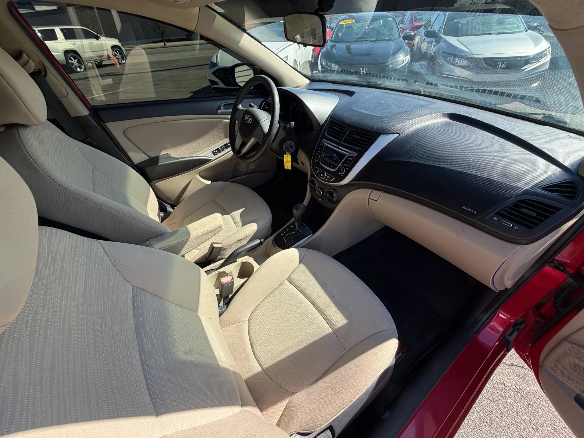 Used 2016 Hyundai Accent SE FWD image 30