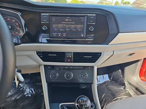 Used 2019 Volkswagen Jetta S FWD image 19