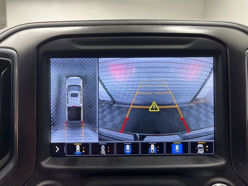 Used 2021 GMC Sierra 1500 AT4 w/ Technology Package image 13