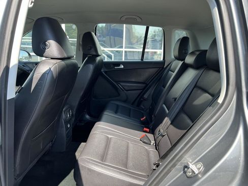 Used 2017 Volkswagen Tiguan S FWD image 12