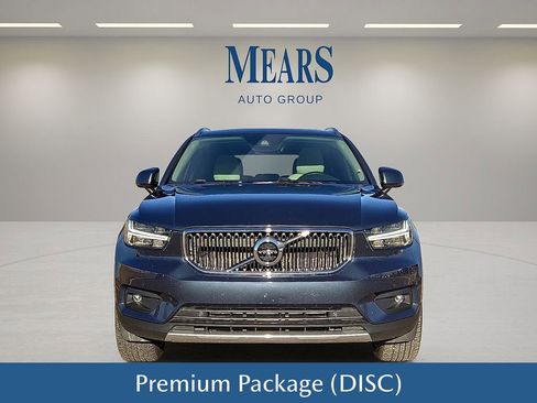 Certified 2021 Volvo XC40 T5 Momentum w/ Premium Package image 7