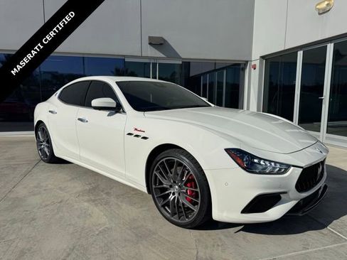 Certified 2022 Maserati Ghibli Modena Q4 AWD/4WD image 1