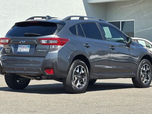 Used 2020 Subaru Crosstrek 2.0i Premium w/ Moonroof Package 2 AWD/4WD image 2