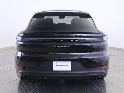Certified 2026 Porsche Cayenne S AWD/4WD image 6