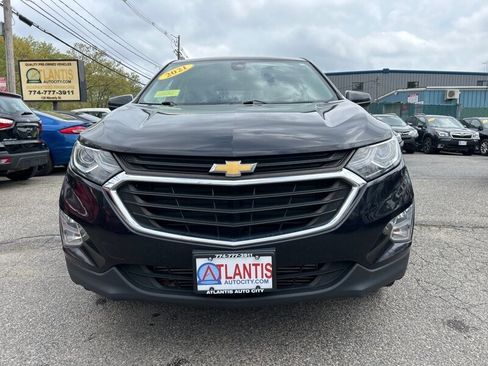 Used 2021 Chevrolet Equinox LT w/ Driver Convenience Package image 2