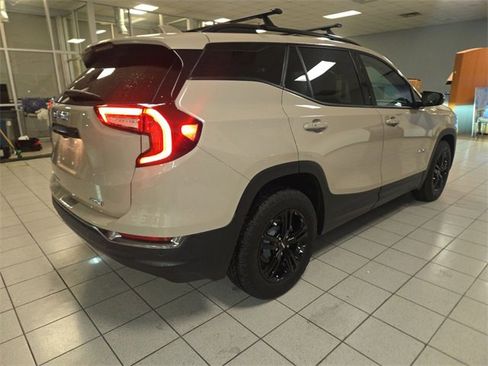 Used 2022 GMC Terrain AT4 w/ Infotainment Package II image 8