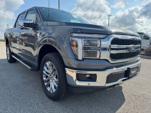 New 2025 Ford F150 Lariat w/ Equipment Group 501A Mid AWD/4WD image 14