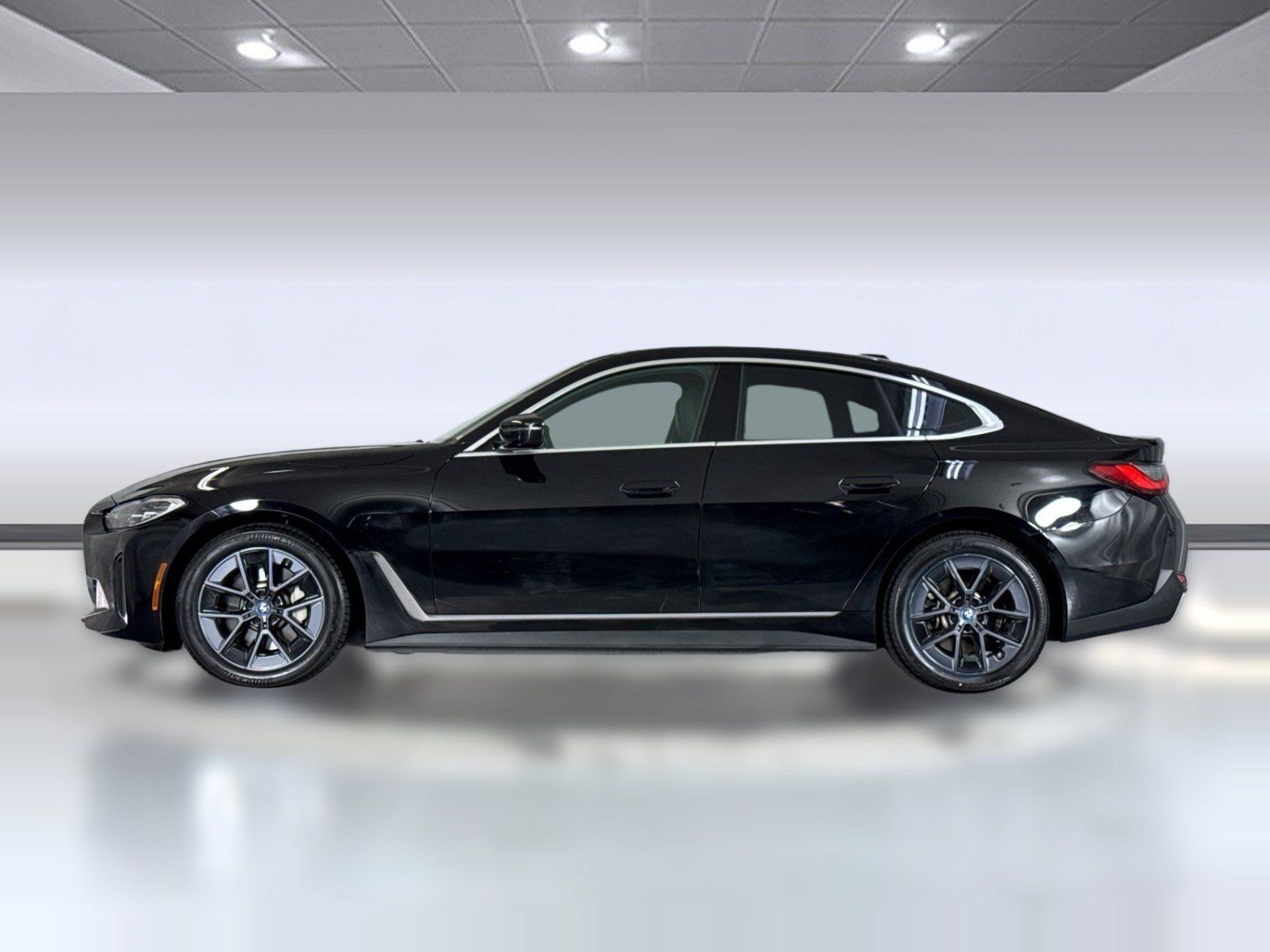Certified 2024 BMW i4 eDrive35 w/ Convenience Package RWD image 2