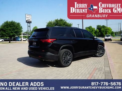 Used 2023 Chevrolet Traverse RS FWD image 7