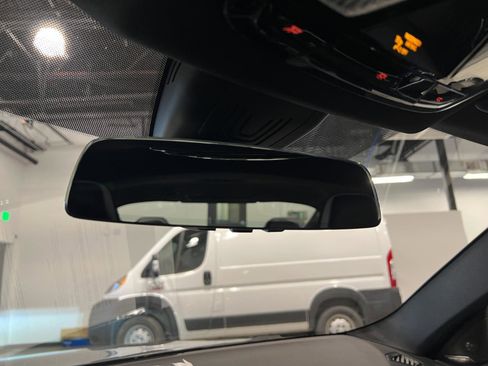 Used 2024 BMW M4 Coupe w/ M Carbon Exterior Package image 25