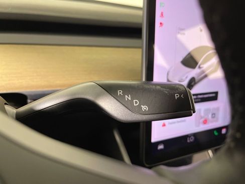 Used 2018 Tesla Model 3 Mid Range image 24