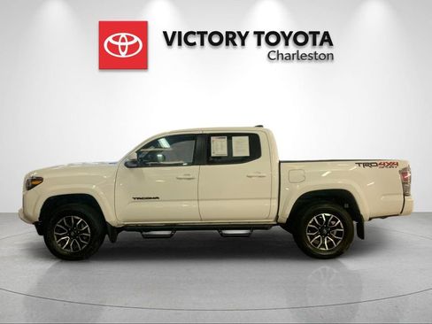 Used 2023 Toyota Tacoma TRD Sport w/ Technology Package AWD/4WD image 2