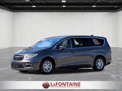 Certified 2023 Chrysler Pacifica Touring-L
