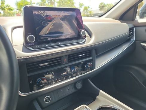 Used 2023 Nissan Rogue SV w/ SV Premium B Package FWD image 29