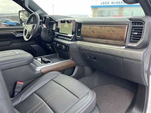 Certified 2024 Chevrolet Silverado 3500 High Country image 30