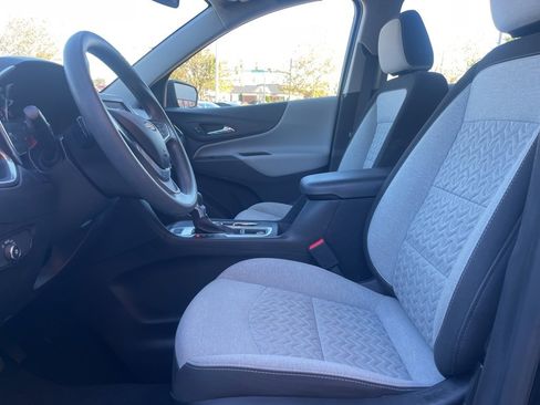 Used 2022 Chevrolet Equinox LS image 14