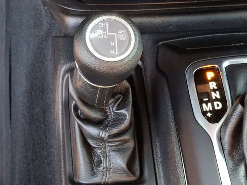 Used 2023 Jeep Wrangler Unlimited AWD/4WD image 25
