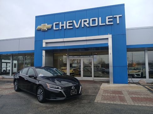 Used 2025 Nissan Altima 2.5 SV image 1