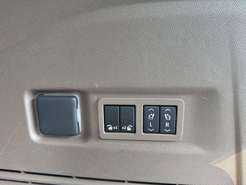 Certified 2024 GMC Yukon XL Denali w/ Advanced Technology Package AWD/4WD image 17
