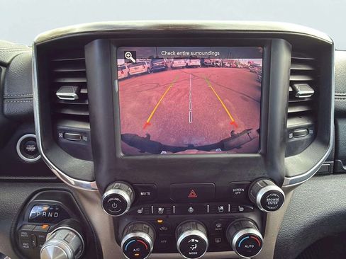 Used 2019 RAM 1500 Laramie AWD/4WD image 12