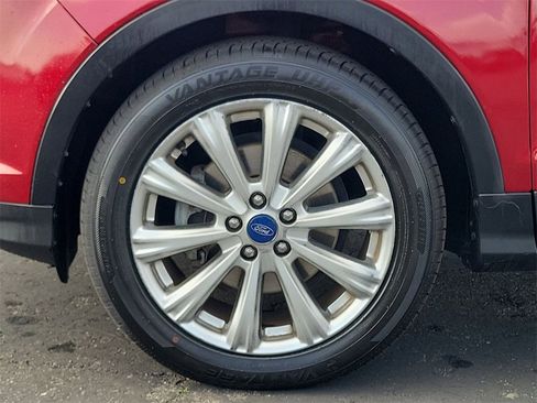 Used 2017 Ford Escape Titanium image 32