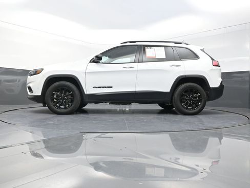 Used 2023 Jeep Cherokee Altitude Lux image 26