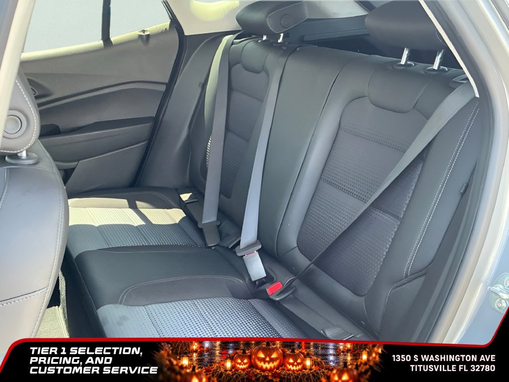 Used 2025 Chevrolet Trax LT w/ LT Convenience Package FWD image 26