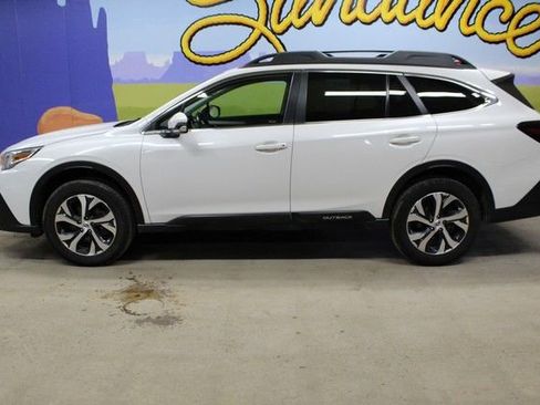 Used 2022 Subaru Outback Limited AWD/4WD image 8