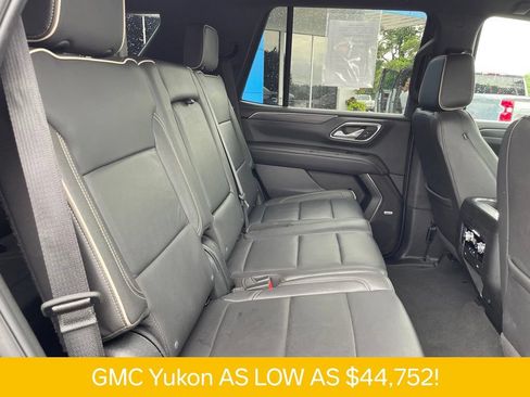 Used 2024 GMC Yukon SLT RWD image 28