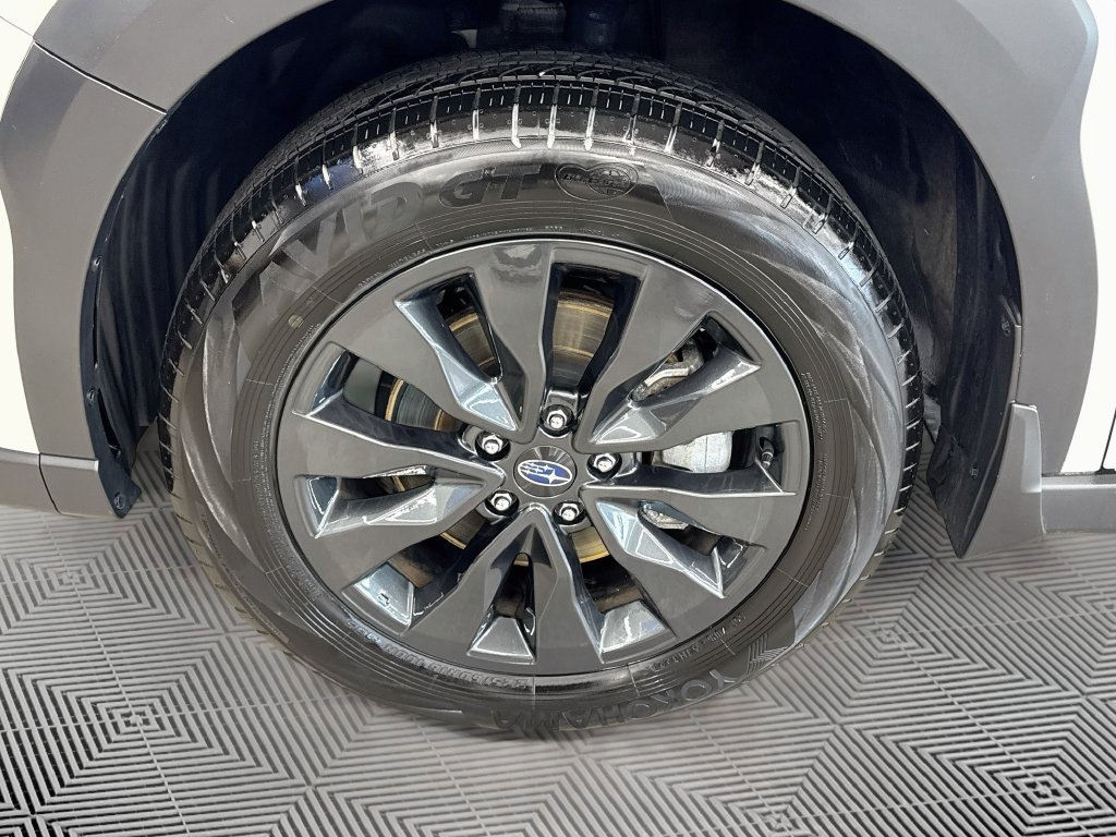 Certified 2024 Subaru Outback Onyx Edition AWD/4WD image 32