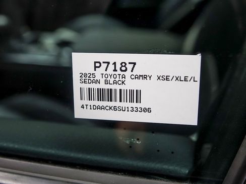 Certified 2025 Toyota Camry SE image 28