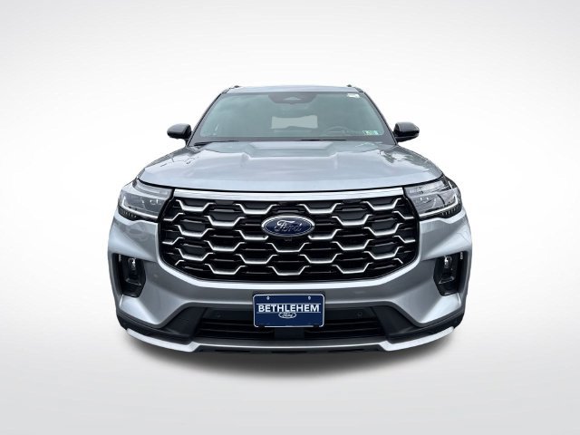 Used 2025 Ford Explorer Platinum w/ Ultimate Package AWD/4WD image 8