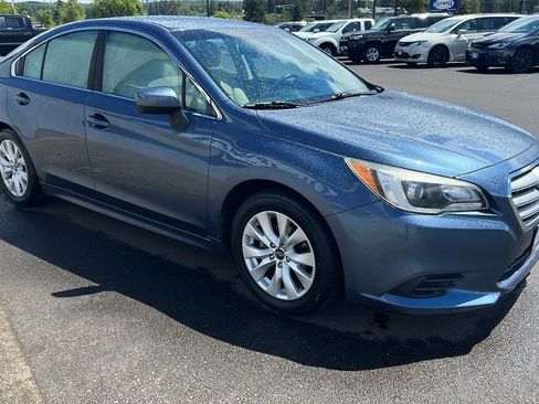 Used 2017 Subaru Legacy 2.5i Premium AWD/4WD image 3