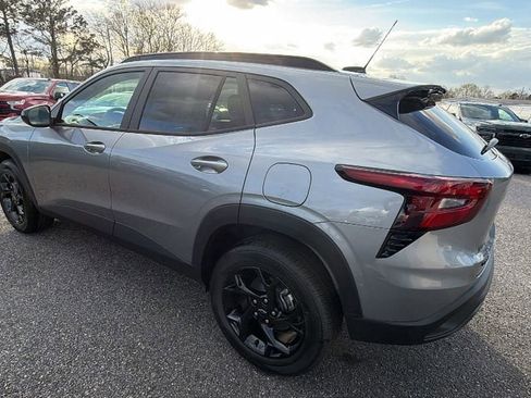 New 2026 Chevrolet Trax LT w/ Midnight Edition image 7