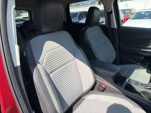 Used 2019 Ford Escape SE image 8