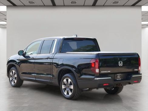 Used 2018 Honda Ridgeline RTL-T image 4