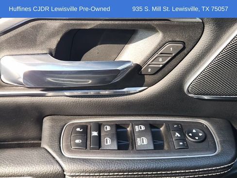 Used 2023 RAM 1500 Laramie AWD/4WD image 30