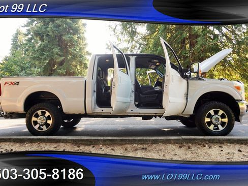 Used 2016 Ford F350 Lariat w/ Lariat Interior Package image 28