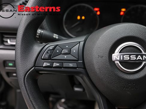 Used 2025 Nissan Sentra S FWD image 15