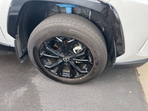 Used 2025 Toyota RAV4 XSE image 5