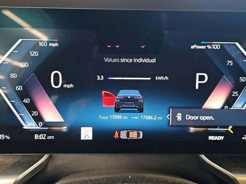 Used 2023 BMW i7 xDrive60 AWD/4WD image 5