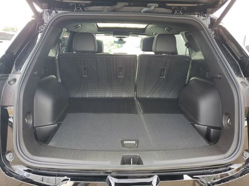 Used 2024 Chevrolet Blazer RS w/ Driver Confidence II Package image 8