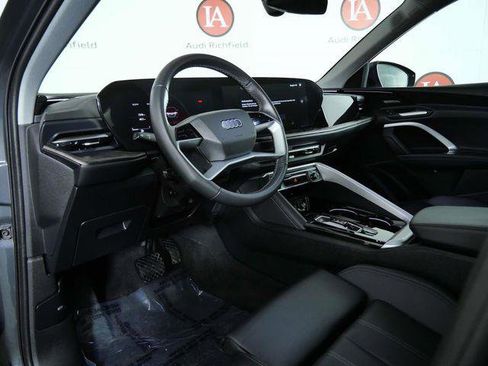 Used 2025 Audi Q5 Premium Plus w/ Premium Plus AWD/4WD image 16