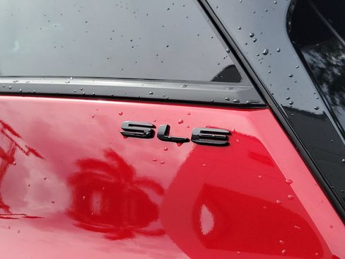 Certified 2023 GMC Terrain SLE w/ Driver Convenience Package FWD image 30